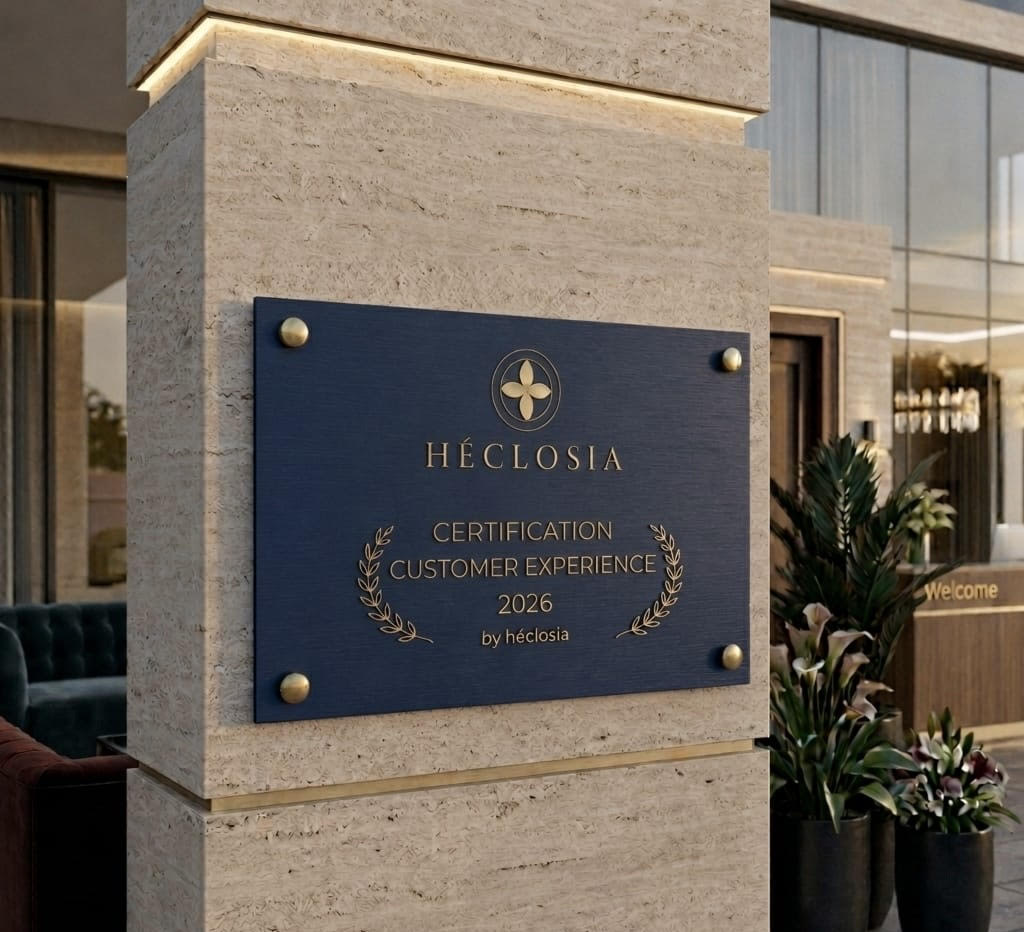 Plaque de certification Héclosia Customer Experience